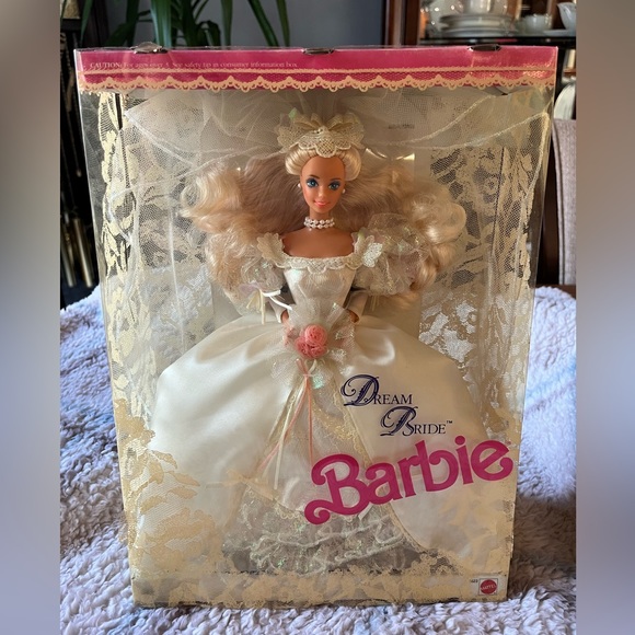 Vintage 1991 Dream Bride Barbie - Picture 3 of 11